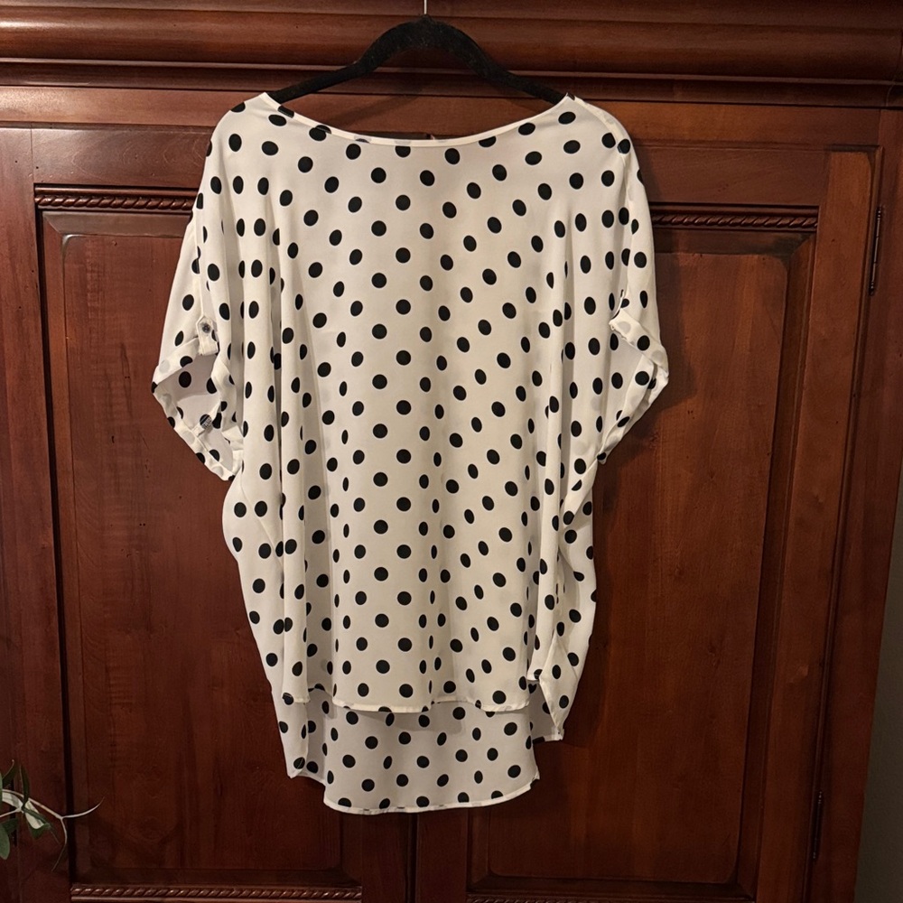 Maurices Polka Dot Women's Top Size 1X